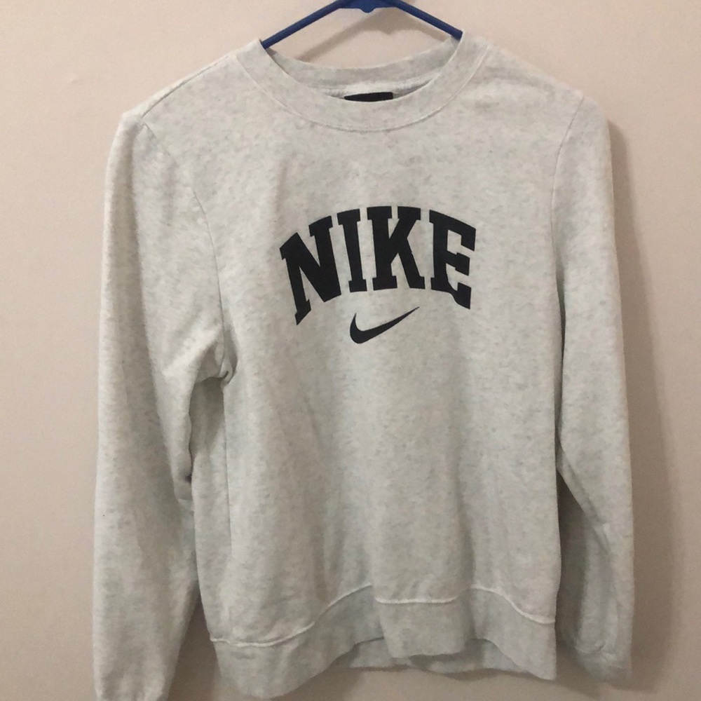 Nike women’s Sweatshirt